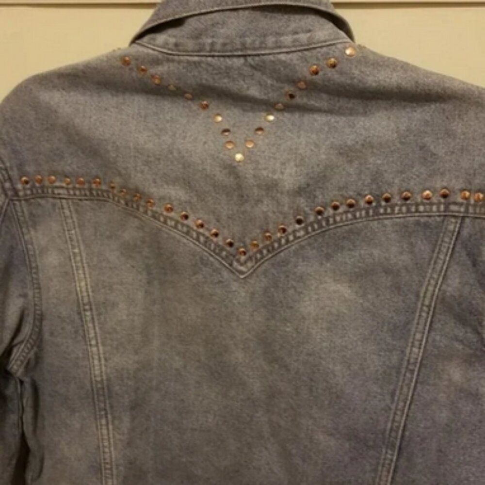 NWOT Victoria's Secret studded distressed denim jacket size medium - Picture 7 of 8